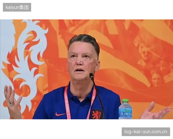 主教练索尔巴肯需利用其丰富的执教经验，帮助首次登上世界杯舞台的年轻球员们缓解压力。